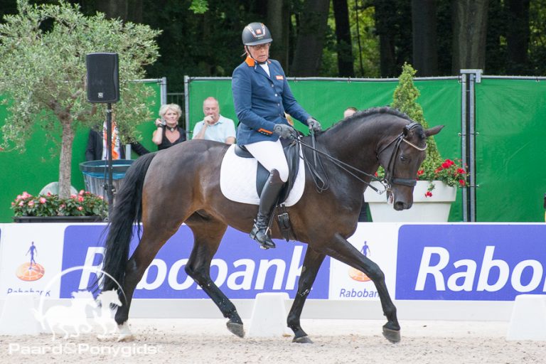 Witte Van Moort nieuwe sponsor KNHS Parasport-competities