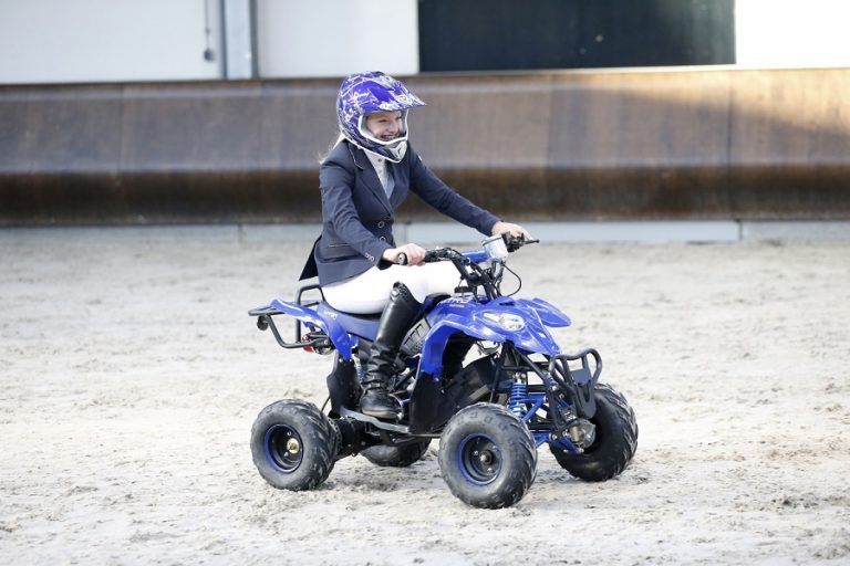 Britt ter Harmsel wint quad bij Z – ZZ NTS Pony Jumping