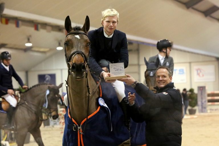 Dennis van den Brink wint 1.40m Grote Prijs met Diabolo
