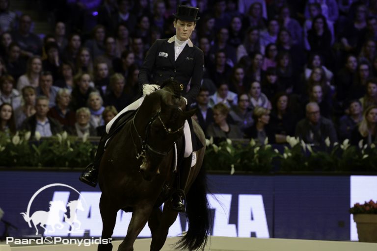 Helen Langehanenberg wint WB kür in Neumunster