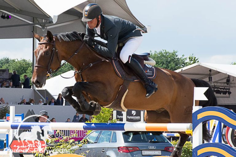 Horlogemerk Rolex nieuwe sponsor van Jeroen Dubbeldam
