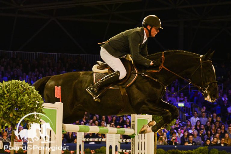 Jeroen Dubbeldam wint CSI vijfsterren openingsrubriek op GHPC