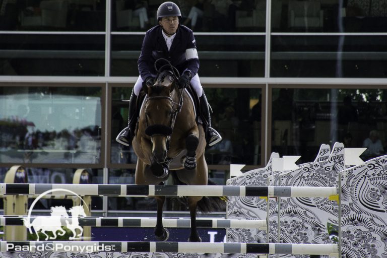 Kent Farrington overgebracht naar ziekenhuis na val van paard