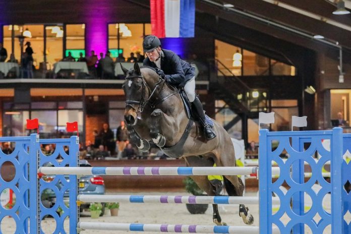 /nieuws/nieuws_img/Lars Nieberg met Nabab de Revel.jpg