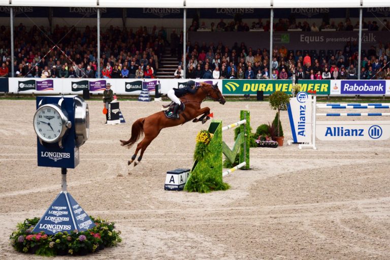 Lucy Davis wint Longines Grand Prix Port of Rotterdam