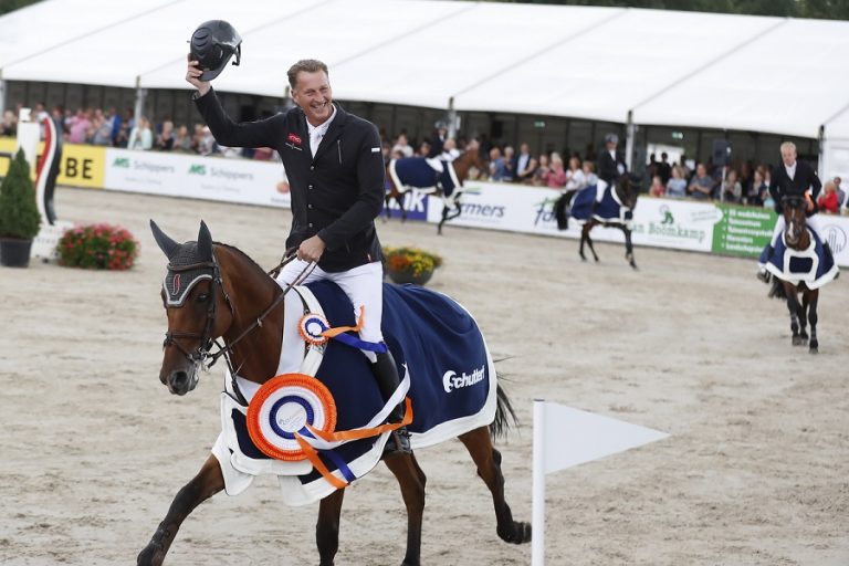 Houtzager en Greve zorgen voor Oranje feest op CSI Ommen