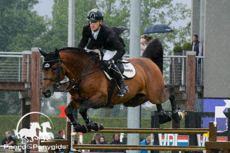 Drie Grand Prix-springhengsten erkend door KWPN