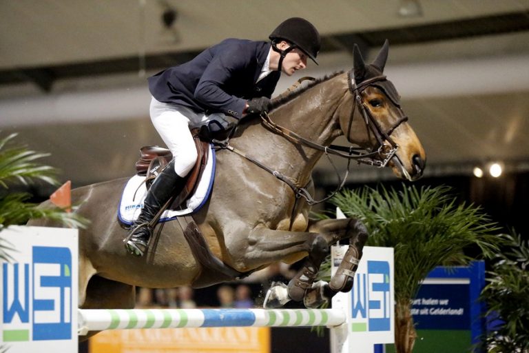 Michael Greeve wint de 1.45m  tijdens Jumping De Achterhoek