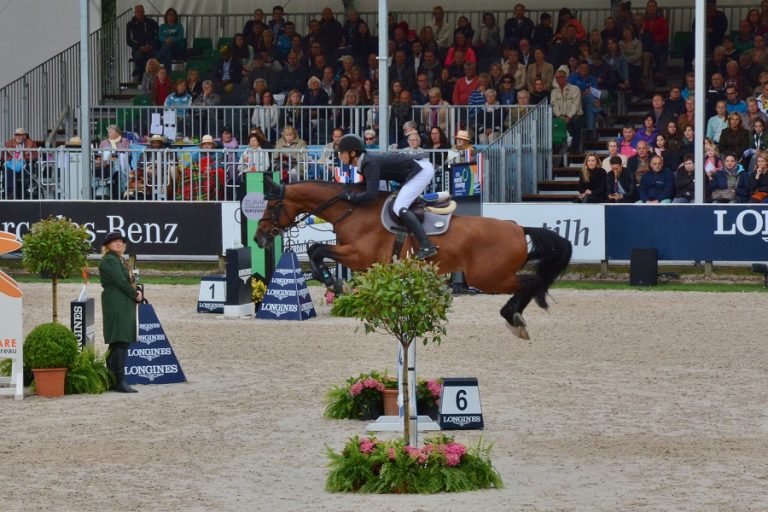 Steve Guerdat emotioneel tijdens persconferentie in Zürich