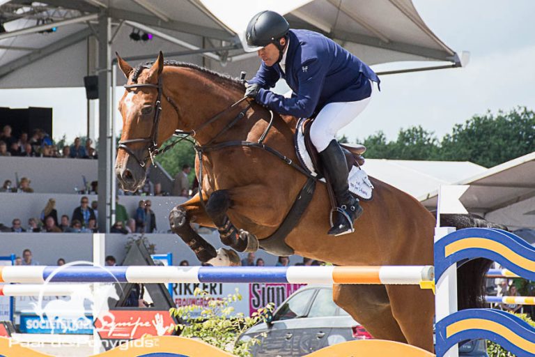 Wout Jan van der Schans wint met Capetown GP Rouen