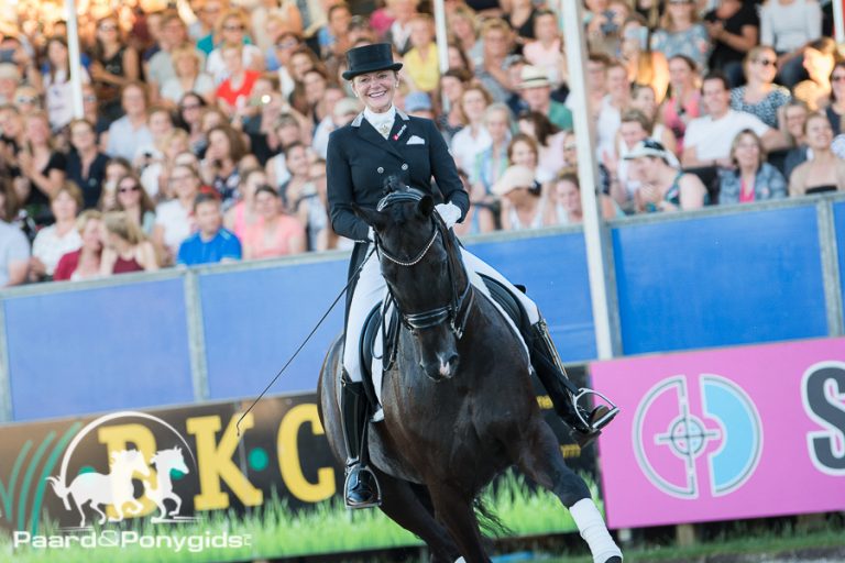 Anky: “Coby, nog even oefenen op de eners en dan naar Tryon”