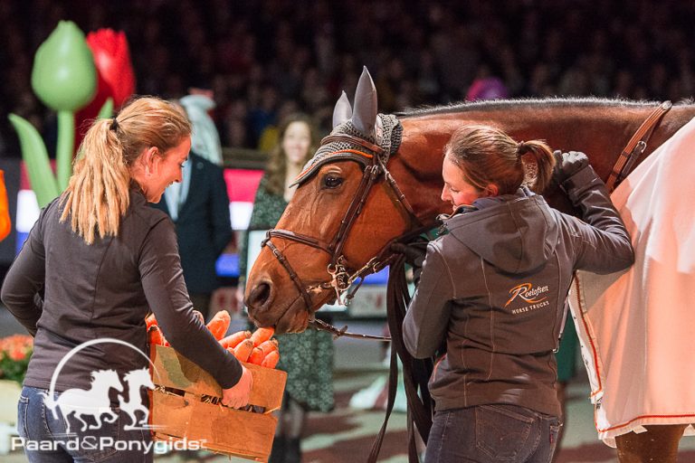Jeroen Dubbeldam krijgt Zenith cadeau tijdens emotioneel afscheid