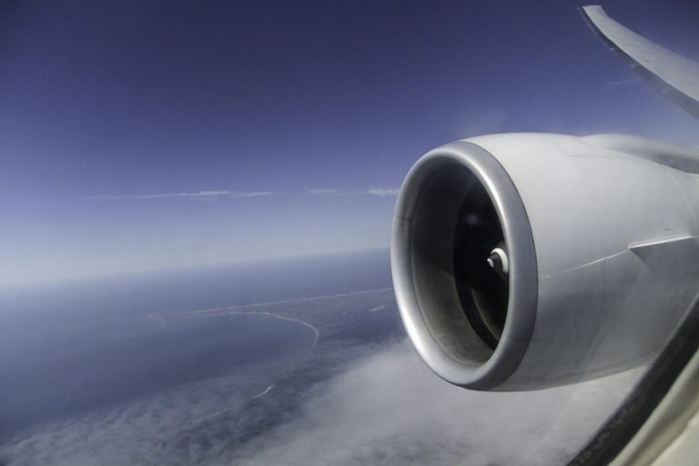 Eerste paarden overgevlogen naar VS voor WEG Tryon