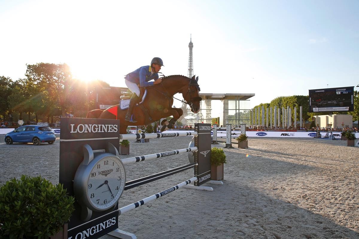 Christian Ahlmann Kersverse vader Christian Ahlmann wint GP Parijs