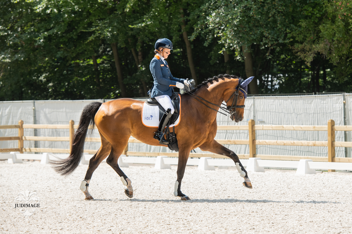 Rixt van der Horst met Findsley
