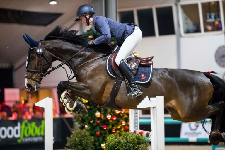 Skye Morssinkhof wint 1.35m op Jumping De Achterhoek