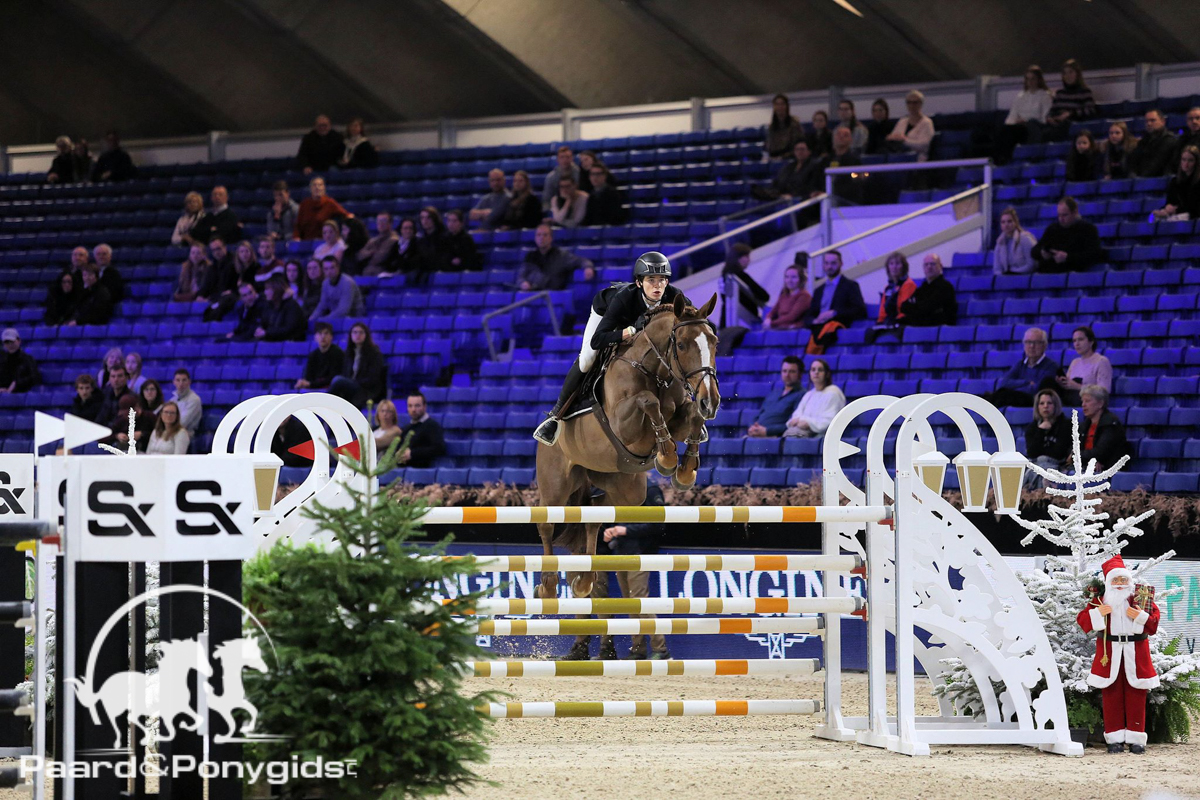 Thibeau Spits met Belissimo Z winnaar 1.45m Mechelen 2019