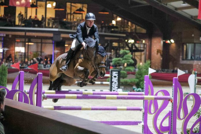 Leon Thjijssen wint Medium Tour finale De Peelbergenmet For President